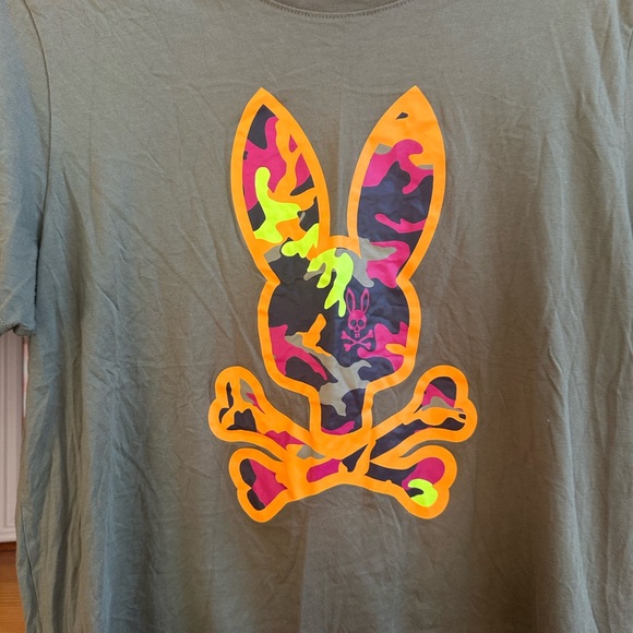 Psycho Bunny Allen Camo Graphic Men's Tee Shirt Dark Olive (Size 5/M) - Picture 3 of 6